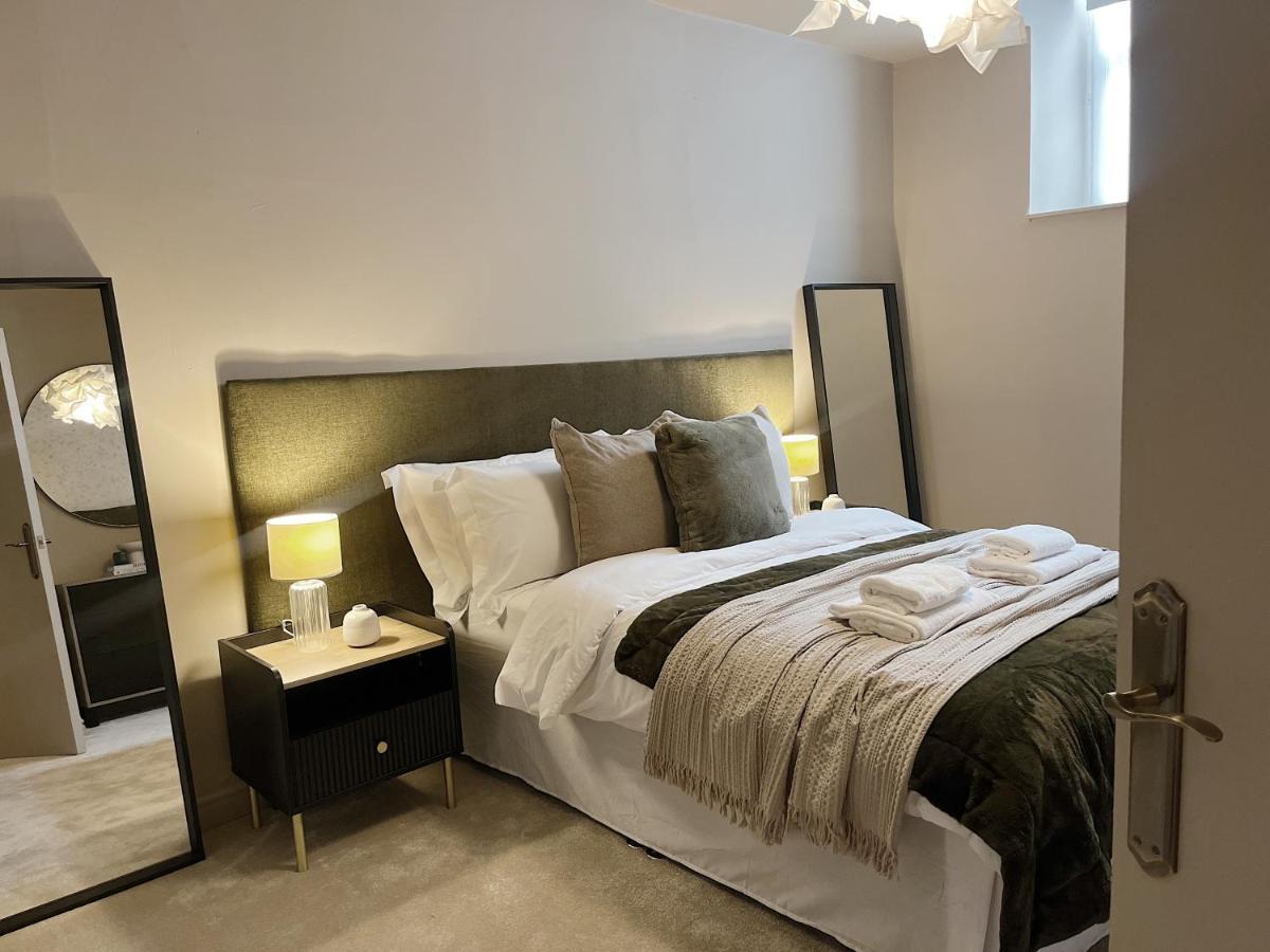 Todmorden Town Centre Apartment מראה חיצוני תמונה